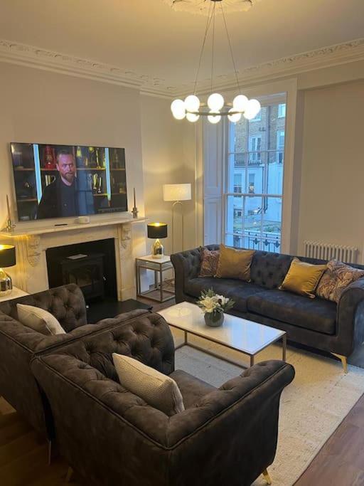 Flat In The Heart Of Holland Park Apartment London Bagian luar foto